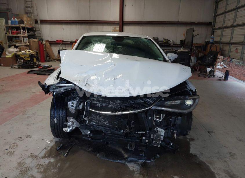 Photo 6 of 2016 Chrysler 200 LIMITED (VIN 1C3CCCAB7GN104508)