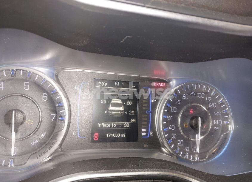 Photo 7 of 2016 Chrysler 200 LIMITED (VIN 1C3CCCAB7GN104508)