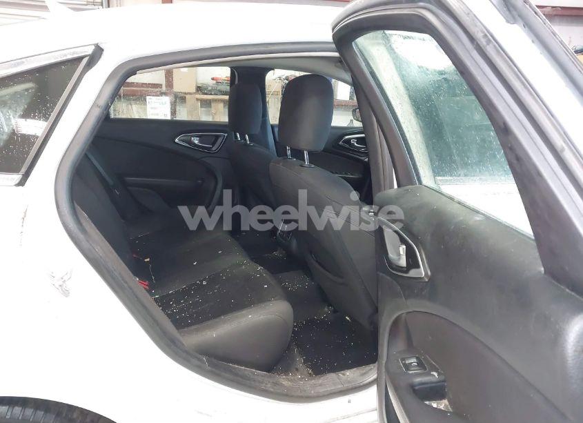 Photo 8 of 2016 Chrysler 200 LIMITED (VIN 1C3CCCAB7GN104508)