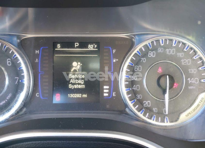 Photo 7 of 2016 Chrysler 200 LIMITED (VIN 1C3CCCAB7GN120935)