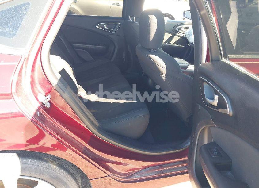 Photo 8 of 2016 Chrysler 200 LIMITED (VIN 1C3CCCAB7GN120935)