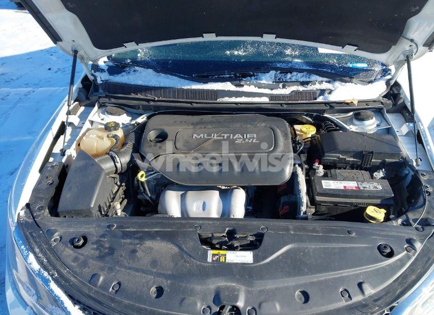 Photo 10 of 2016 Chrysler 200 LIMITED (VIN 1C3CCCAB7GN123379)