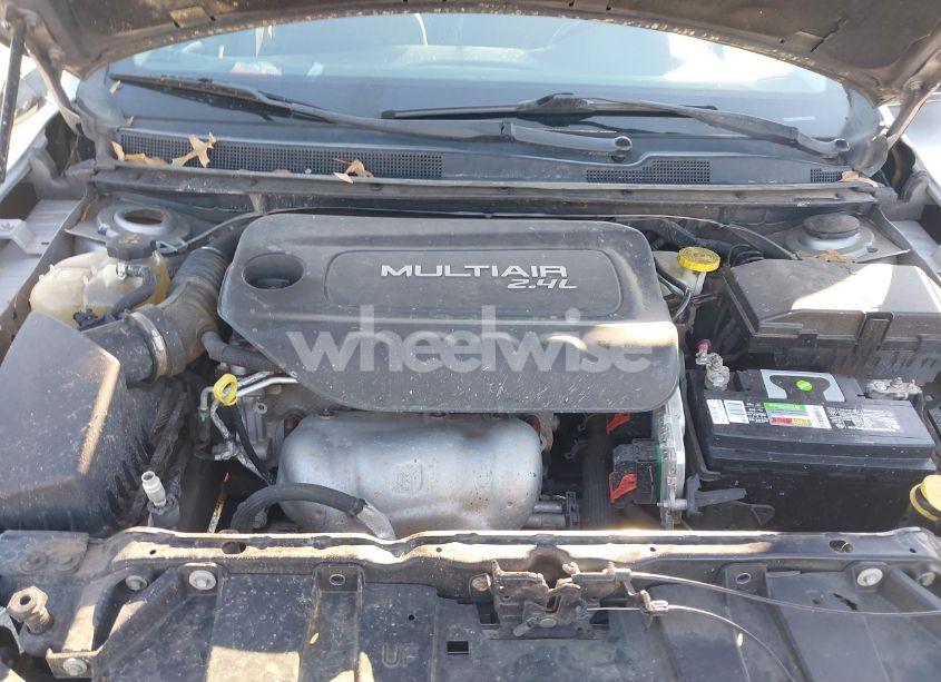 Photo 10 of 2016 Chrysler 200 LIMITED (VIN 1C3CCCAB7GN144054)