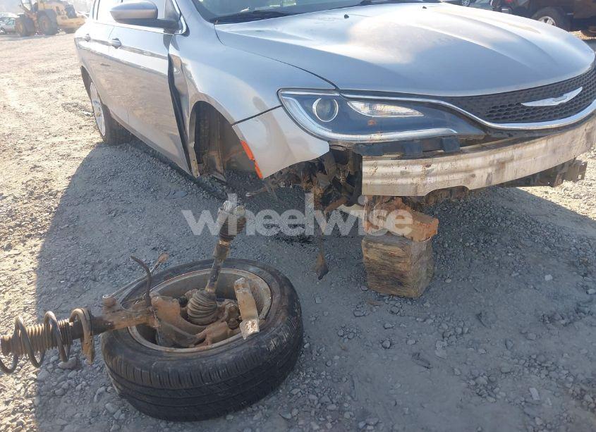 Photo 6 of 2016 Chrysler 200 LIMITED (VIN 1C3CCCAB7GN144054)