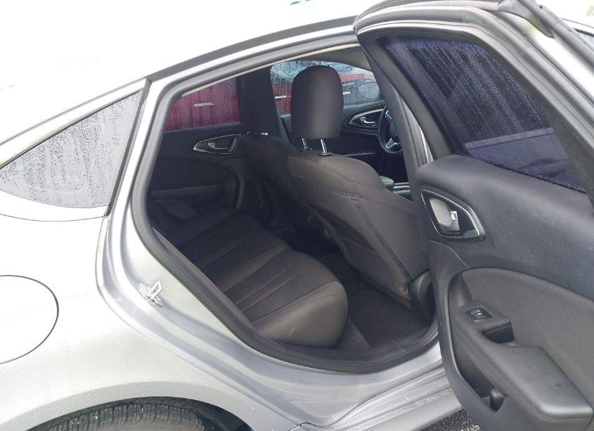 Photo 8 of 2016 Chrysler 200 LIMITED (VIN 1C3CCCAB7GN144796)