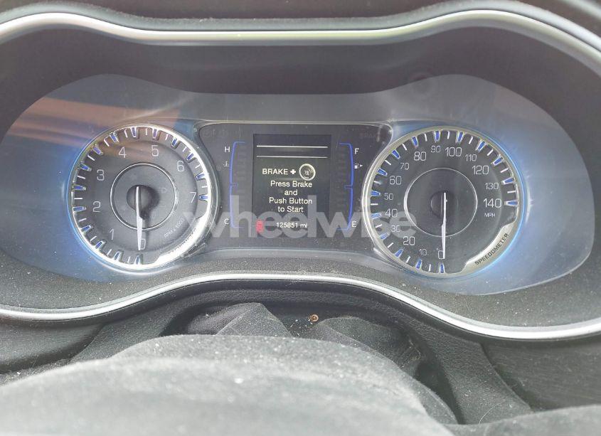 Photo 7 of 2016 Chrysler 200 LIMITED (VIN 1C3CCCAB7GN145883)