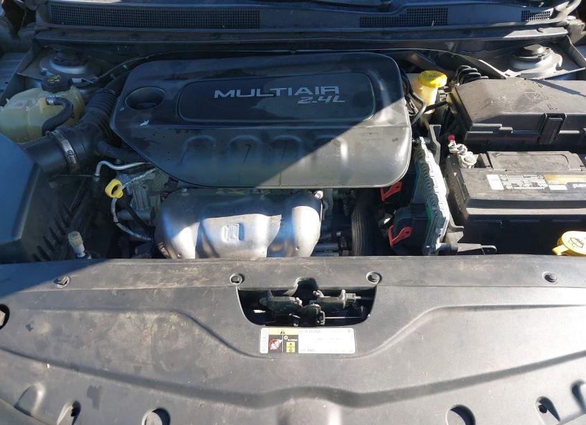 Photo 10 of 2016 Chrysler 200 LIMITED (VIN 1C3CCCAB7GN160495)