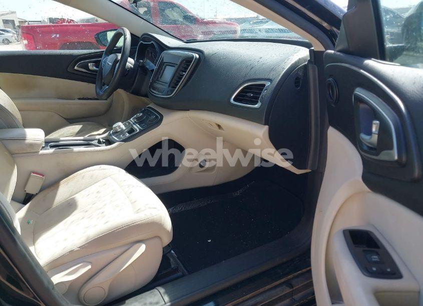 Photo 5 of 2016 Chrysler 200 LIMITED (VIN 1C3CCCAB7GN176003)