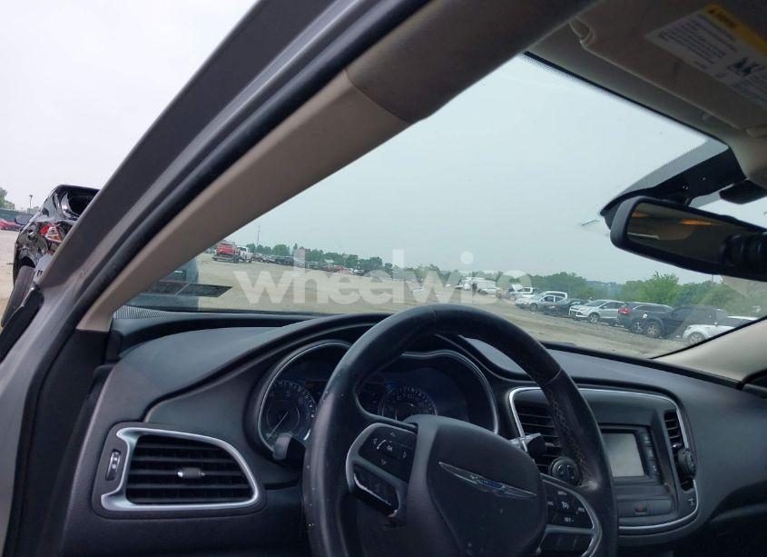 Photo 12 of 2015 Chrysler 200 LIMITED (VIN 1C3CCCAB8FN534790)