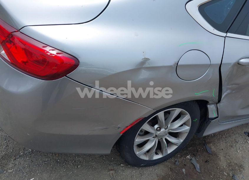 Photo 13 of 2015 Chrysler 200 LIMITED (VIN 1C3CCCAB8FN534790)