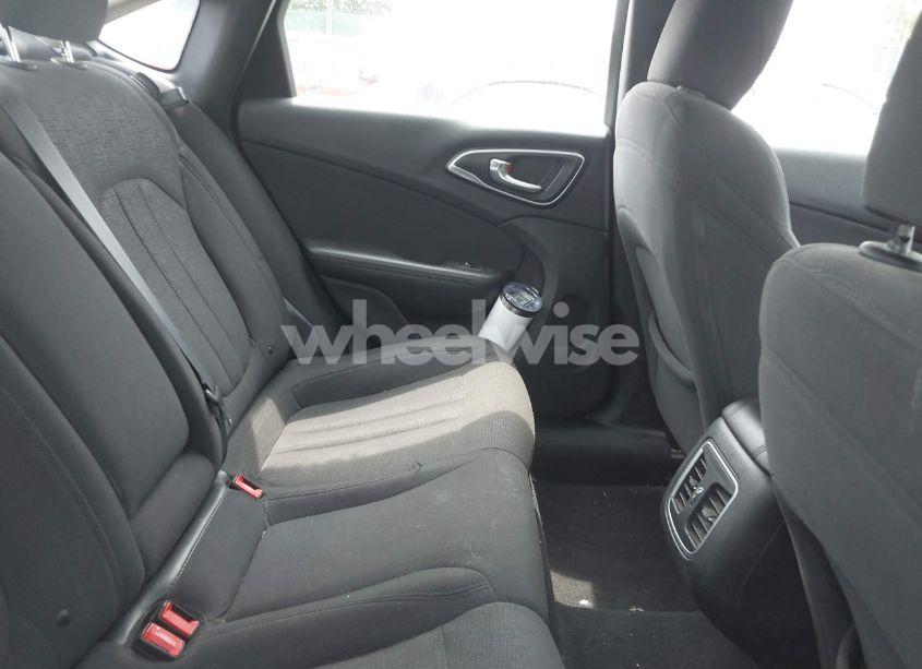 Photo 8 of 2015 Chrysler 200 LIMITED (VIN 1C3CCCAB8FN534790)