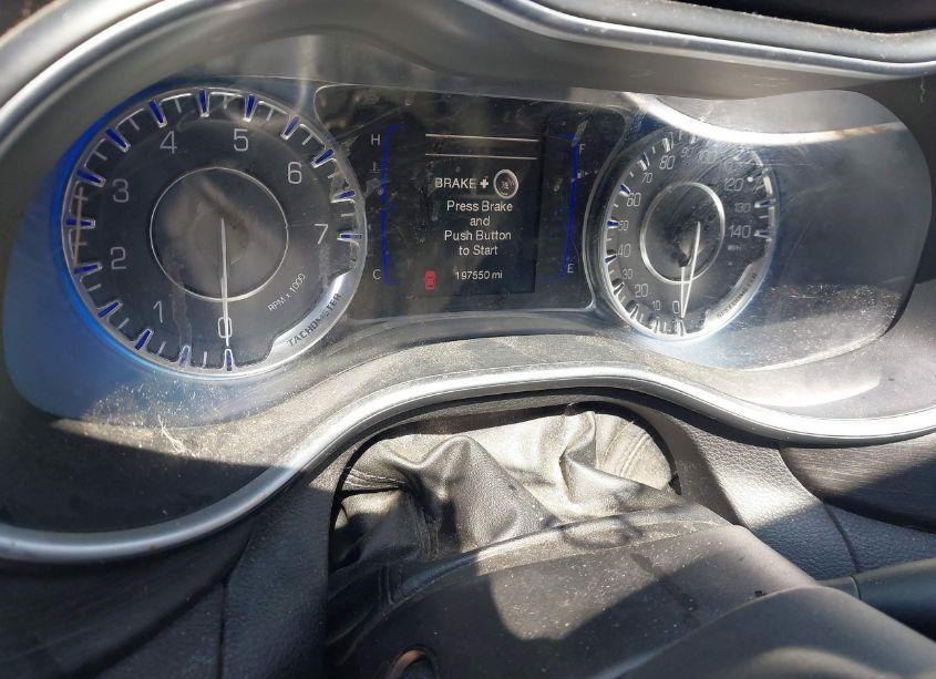 Photo 7 of 2015 Chrysler 200 LIMITED (VIN 1C3CCCAB8FN536877)