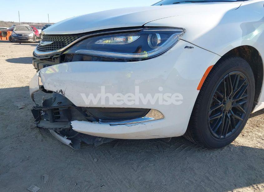 Photo 18 of 2015 Chrysler 200 LIMITED (VIN 1C3CCCAB8FN538189)