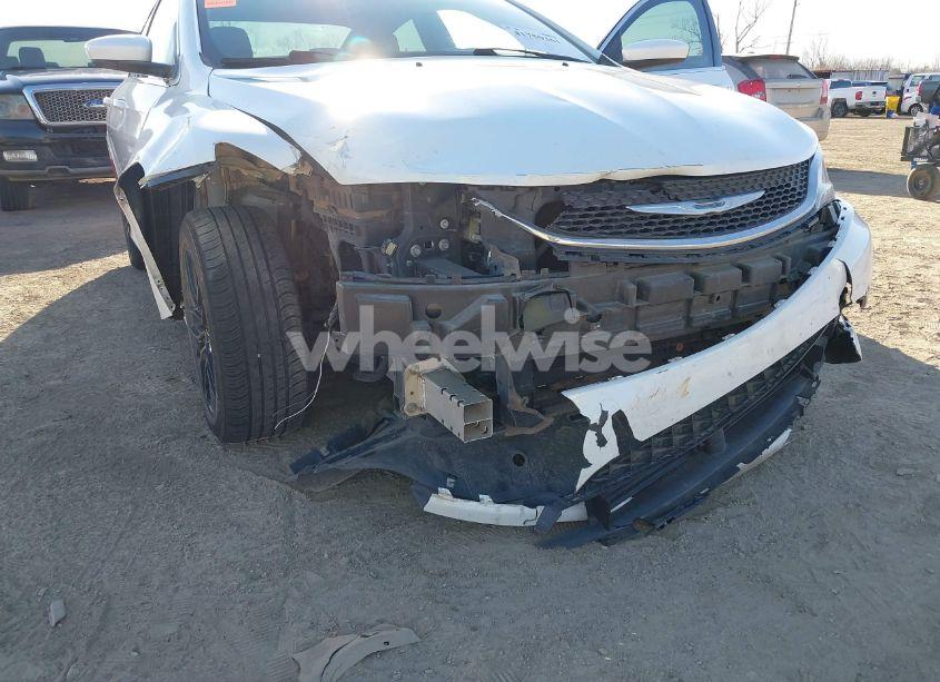 Photo 6 of 2015 Chrysler 200 LIMITED (VIN 1C3CCCAB8FN538189)