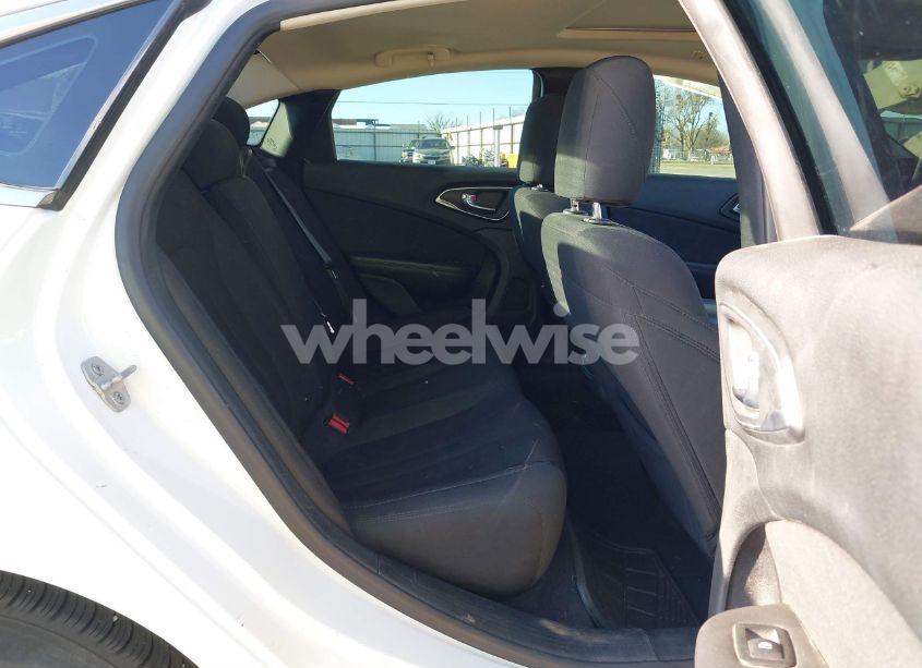 Photo 8 of 2015 Chrysler 200 LIMITED (VIN 1C3CCCAB8FN538189)