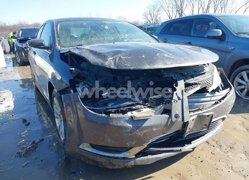 2015 Chrysler 200 LIMITED (VIN 1C3CCCAB8FN546311) main photo
