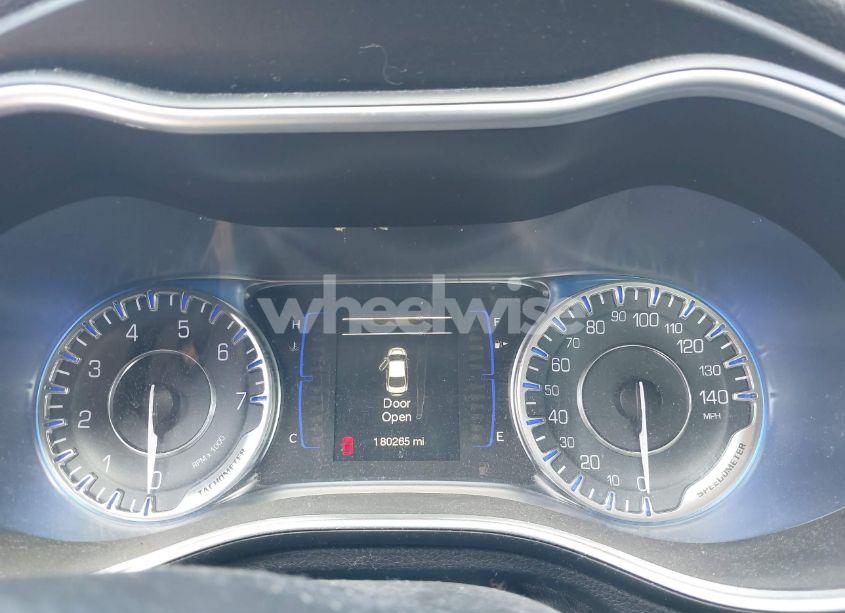 Photo 7 of 2015 Chrysler 200 LIMITED (VIN 1C3CCCAB8FN547054)