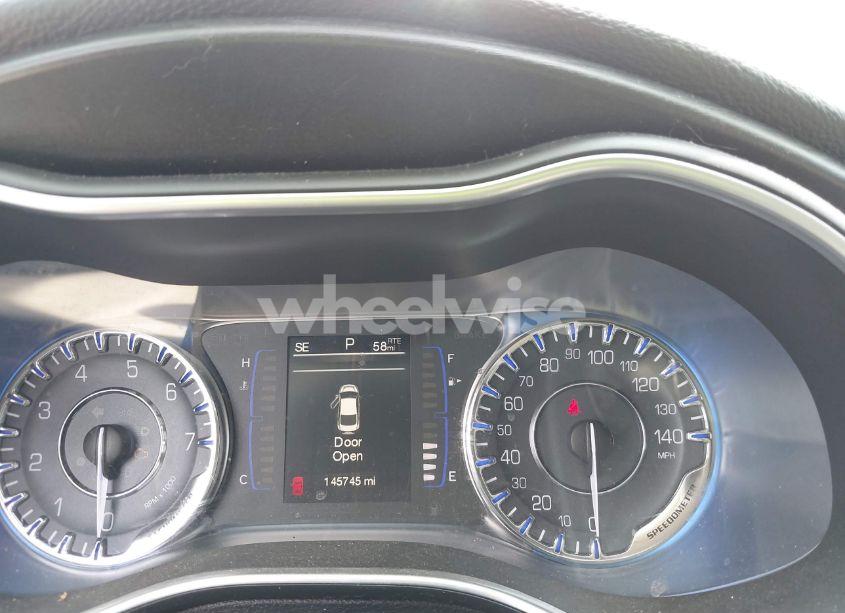 Photo 7 of 2015 Chrysler 200 LIMITED (VIN 1C3CCCAB8FN555591)