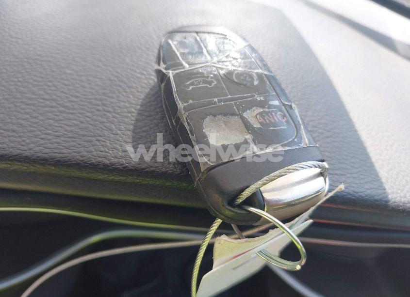 Photo 11 of 2015 Chrysler 200 LIMITED (VIN 1C3CCCAB8FN558877)