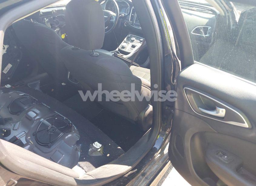 Photo 8 of 2015 Chrysler 200 LIMITED (VIN 1C3CCCAB8FN558877)