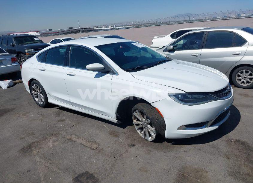 2015 Chrysler 200 LIMITED (VIN 1C3CCCAB8FN574366) main photo