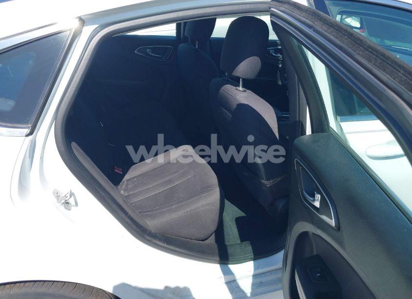 Photo 8 of 2015 Chrysler 200 LIMITED (VIN 1C3CCCAB8FN574366)