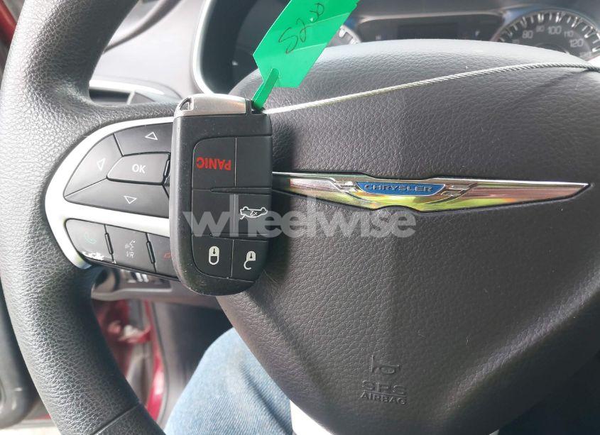 Photo 11 of 2015 Chrysler 200 LIMITED (VIN 1C3CCCAB8FN575131)