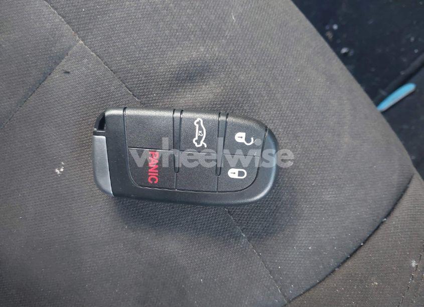 Photo 11 of 2015 Chrysler 200 LIMITED (VIN 1C3CCCAB8FN591880)