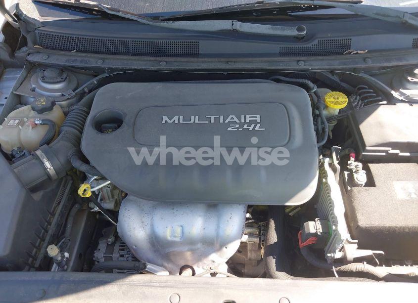 Photo 10 of 2015 Chrysler 200 LIMITED (VIN 1C3CCCAB8FN629236)