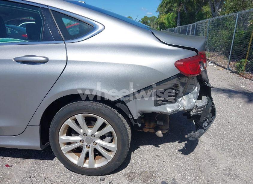 Photo 14 of 2015 Chrysler 200 LIMITED (VIN 1C3CCCAB8FN629236)