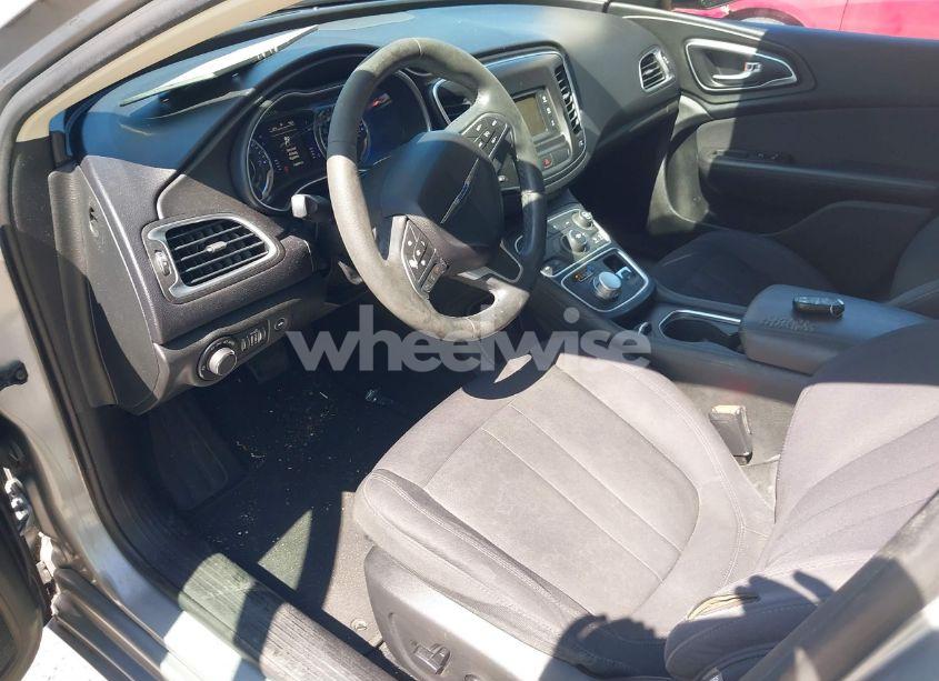 Photo 18 of 2015 Chrysler 200 LIMITED (VIN 1C3CCCAB8FN629236)