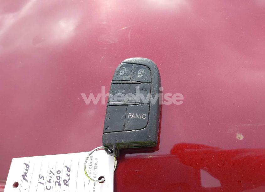 Photo 11 of 2015 Chrysler 200 LIMITED (VIN 1C3CCCAB8FN631553)