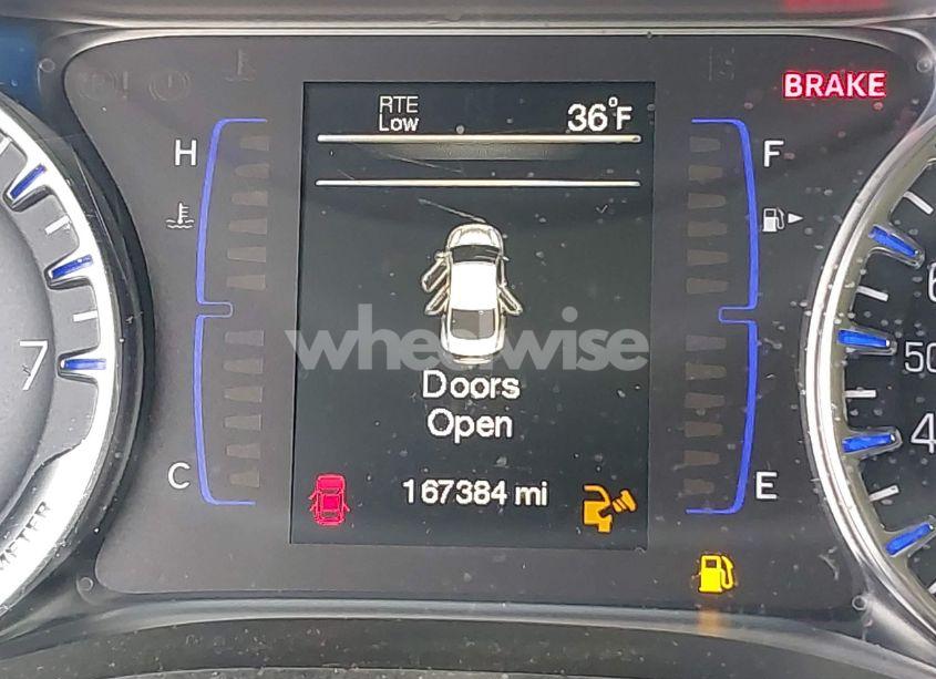 Photo 15 of 2015 Chrysler 200 LIMITED (VIN 1C3CCCAB8FN631553)