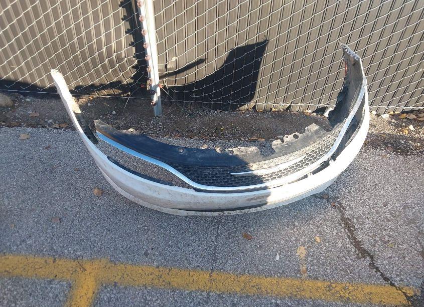 Photo 12 of 2015 Chrysler 200 LIMITED (VIN 1C3CCCAB8FN650264)