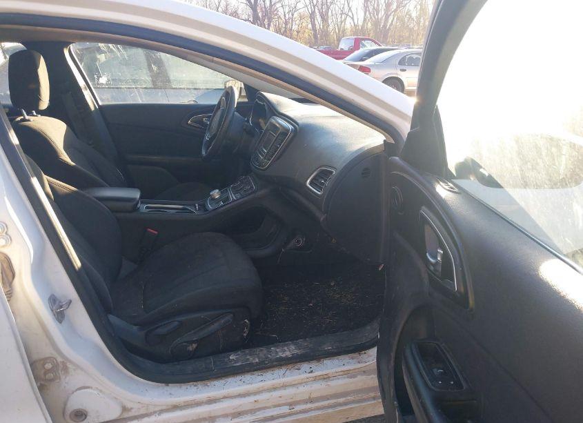 Photo 5 of 2015 Chrysler 200 LIMITED (VIN 1C3CCCAB8FN650264)