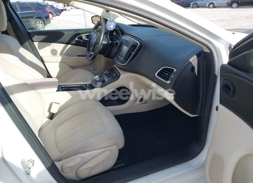 Photo 5 of 2015 Chrysler 200 LIMITED (VIN 1C3CCCAB8FN659613)