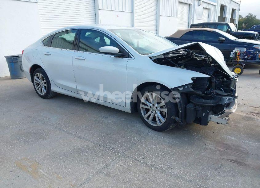 2015 Chrysler 200 LIMITED (VIN 1C3CCCAB8FN661717) main photo