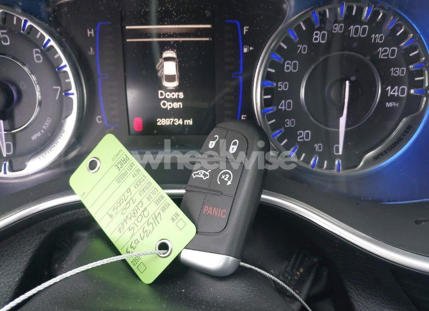 Photo 11 of 2015 Chrysler 200 LIMITED (VIN 1C3CCCAB8FN670059)