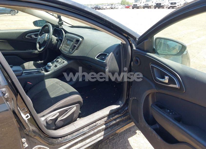 Photo 5 of 2015 Chrysler 200 LIMITED (VIN 1C3CCCAB8FN670305)