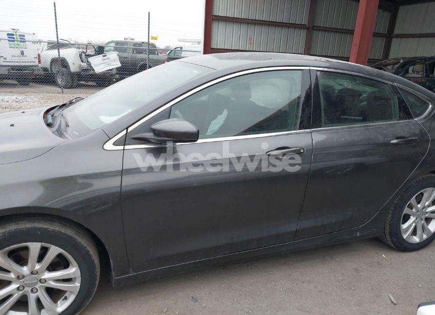 Photo 14 of 2015 Chrysler 200 LIMITED (VIN 1C3CCCAB8FN671325)