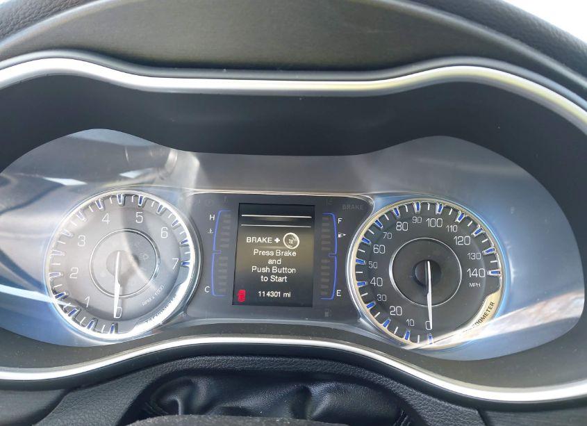 Photo 7 of 2015 Chrysler 200 LIMITED (VIN 1C3CCCAB8FN683121)