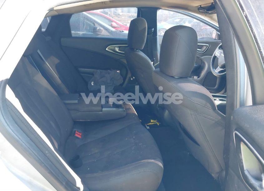 Photo 8 of 2015 Chrysler 200 LIMITED (VIN 1C3CCCAB8FN684964)