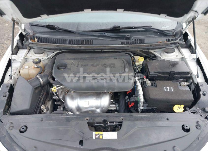 Photo 10 of 2015 Chrysler 200 LIMITED (VIN 1C3CCCAB8FN698234)