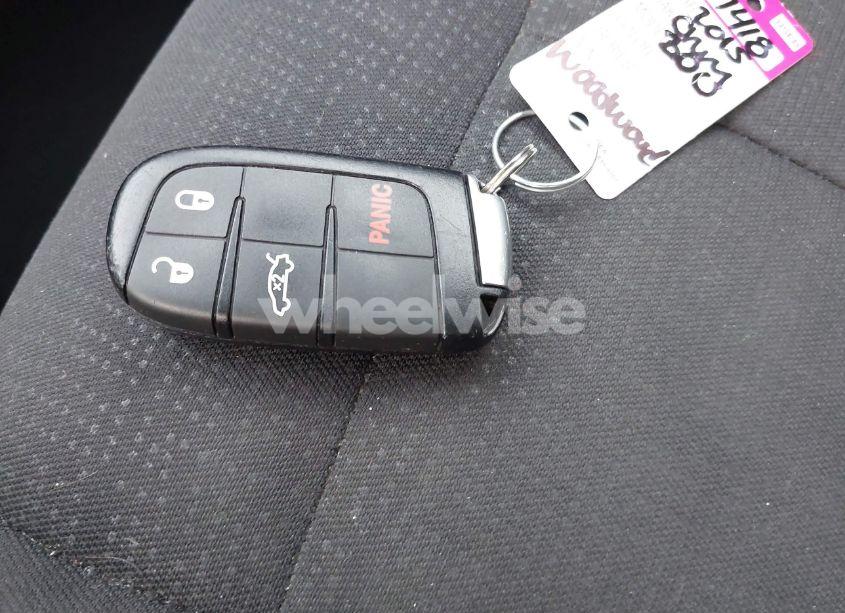 Photo 11 of 2015 Chrysler 200 LIMITED (VIN 1C3CCCAB8FN698234)