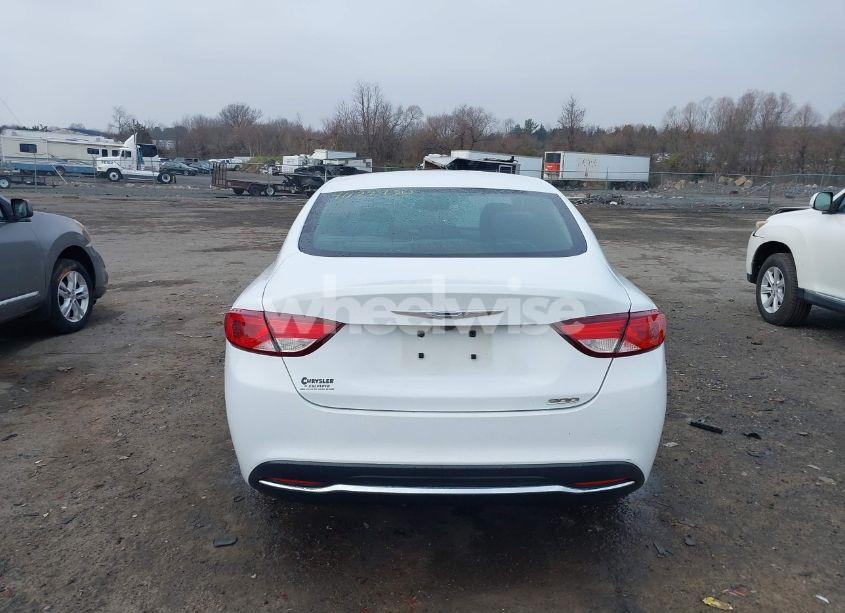 Photo 16 of 2015 Chrysler 200 LIMITED (VIN 1C3CCCAB8FN698234)