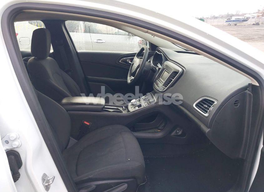 Photo 5 of 2015 Chrysler 200 LIMITED (VIN 1C3CCCAB8FN698234)