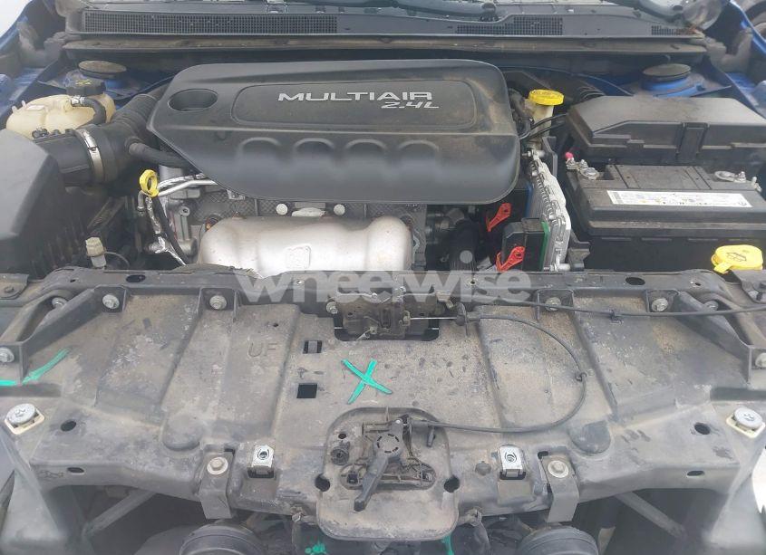 Photo 10 of 2015 Chrysler 200 LIMITED (VIN 1C3CCCAB8FN707577)