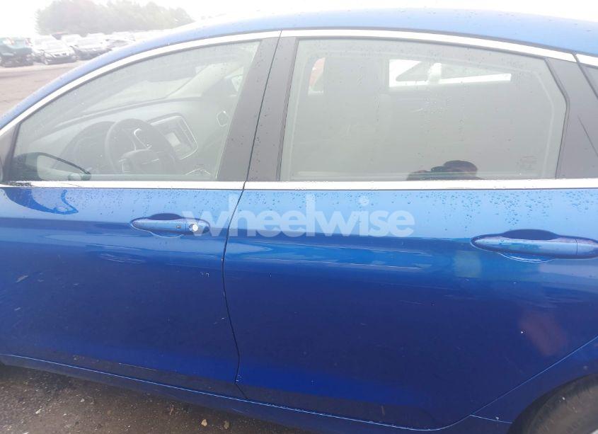 Photo 14 of 2015 Chrysler 200 LIMITED (VIN 1C3CCCAB8FN707577)