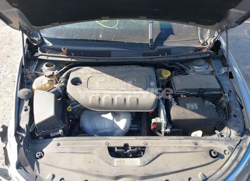 Photo 10 of 2015 Chrysler 200 LIMITED (VIN 1C3CCCAB8FN751241)