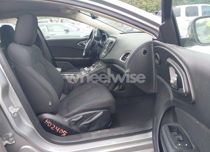 Photo 5 of 2015 Chrysler 200 LIMITED (VIN 1C3CCCAB8FN759033)